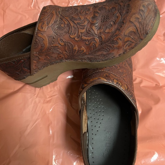 Dansko Sanita The Original Danish Clog Size 38 Excellent Condition🤩 (reg.$145) - Picture 4 of 6